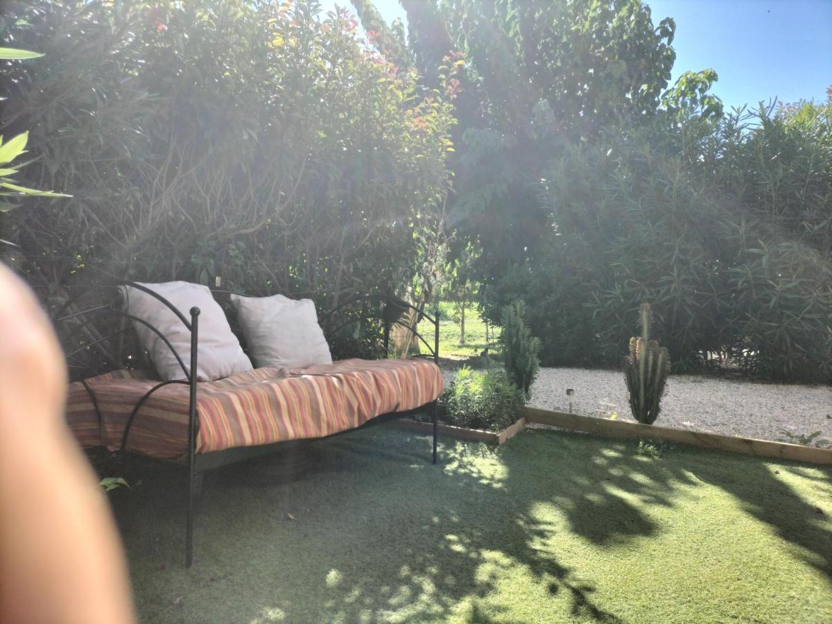 Maison Dans Une Residence De Vacances Gallargues-le-Montueux Eksteriør billede