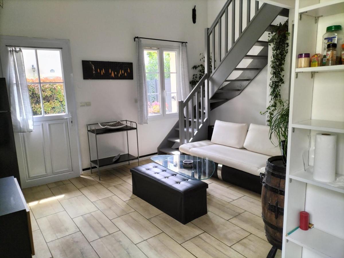 Maison Dans Une Residence De Vacances Gallargues-le-Montueux Eksteriør billede